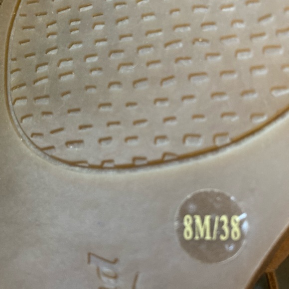 Lucky Brand Shoes. - Picture 7 of 7